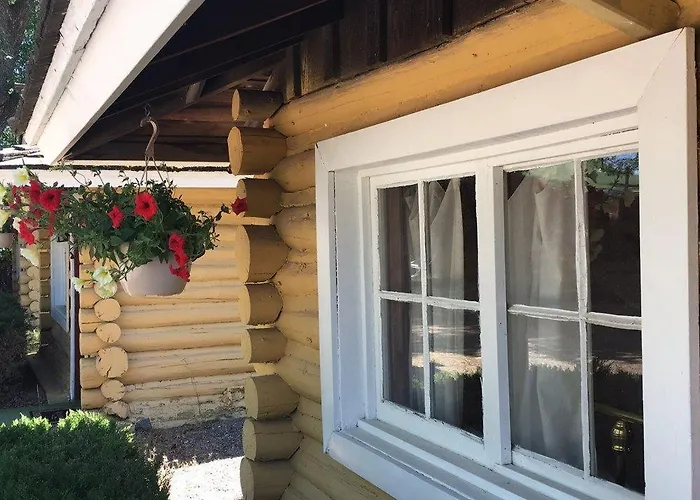 Ashton Log Cabins