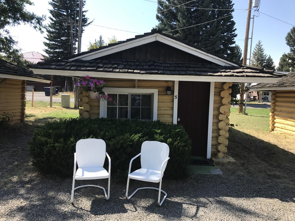 Ashton Log Cabins Ashton